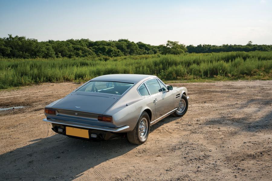  Aston Martin V8 (Series II) 1972 года  (UK) (фото 12 из 12)